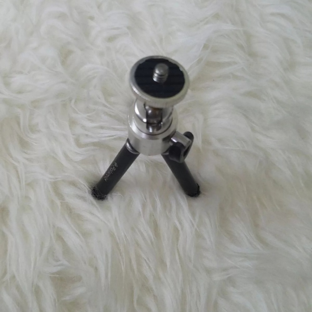 Polariod mini tripod